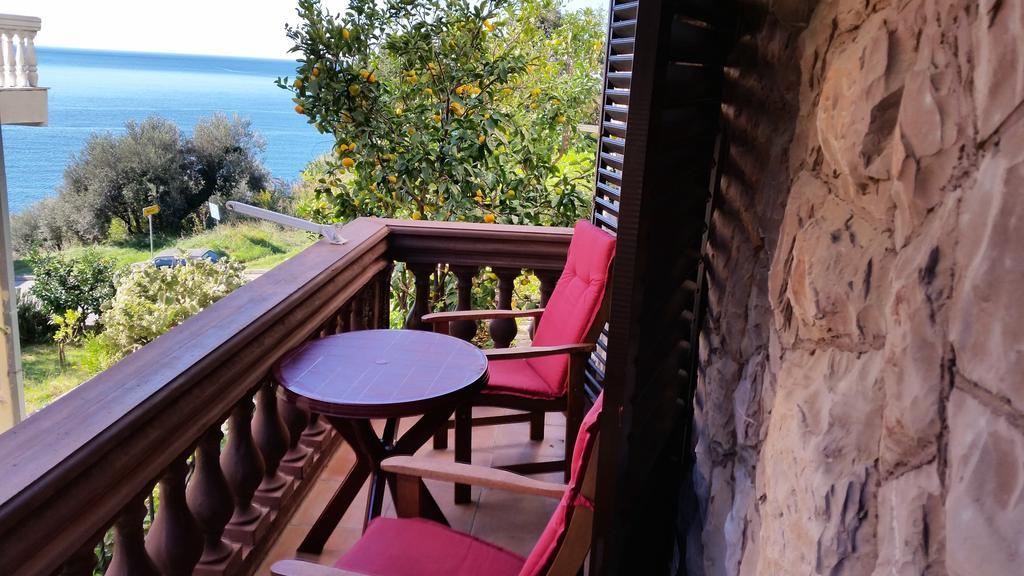 Villa Sara Guesthouse Sveti Stefan Zimmer foto